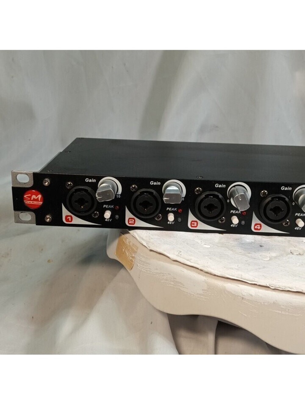 SM Pro Audio PR8E 8-Channel Mic Preamp Rack Phantom Power - Picture 2 of 7